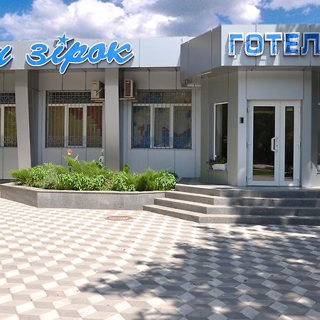 Hotel 7 Zirok Melitopolʼ Exterior foto